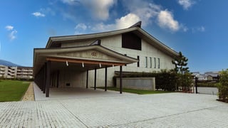 【桜井市】三輪明神 大神（おおみわ）神社内にある三輪山会館能楽堂